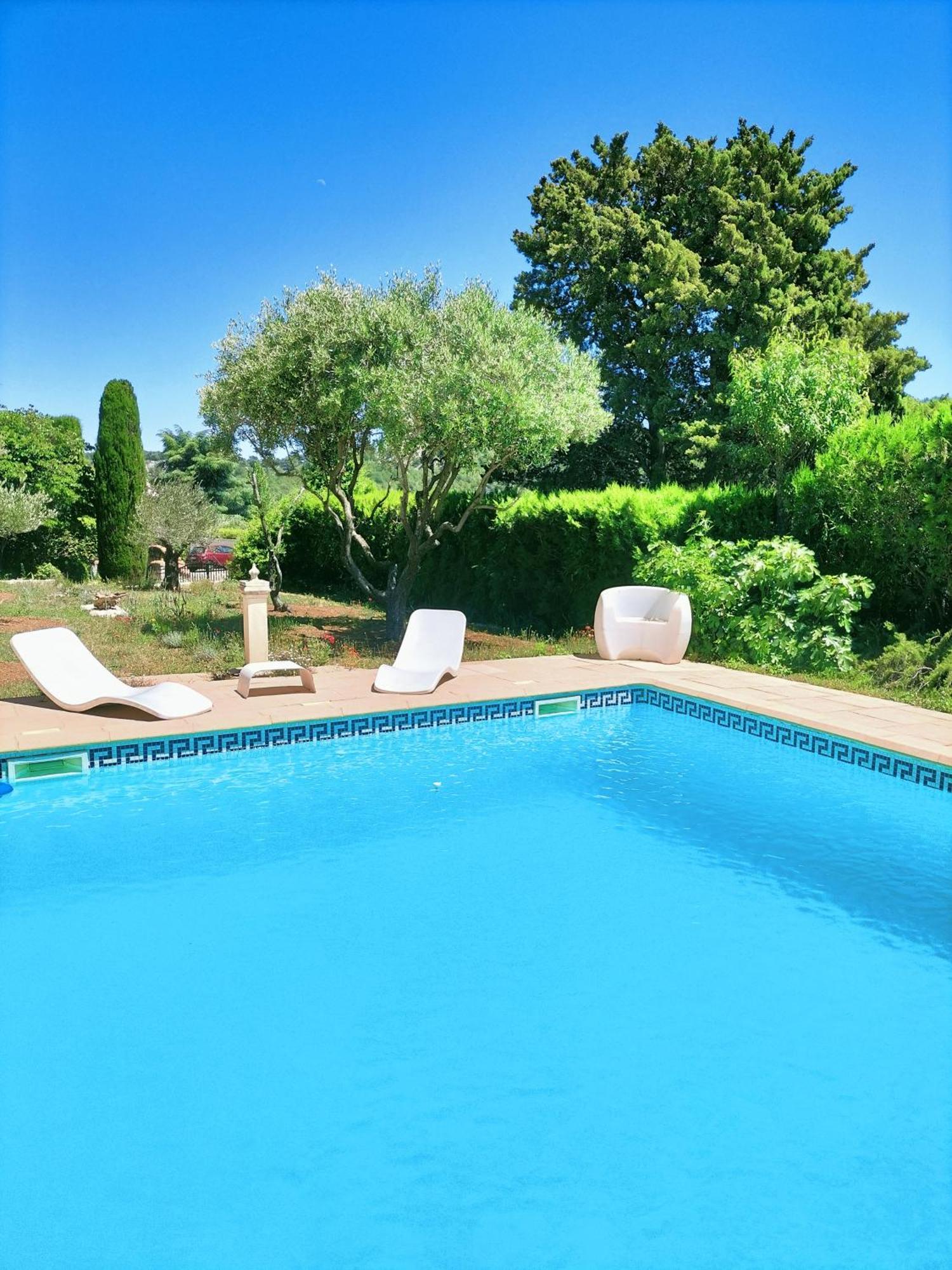 Vacances Carnoux-en-Provence Buitenkant foto